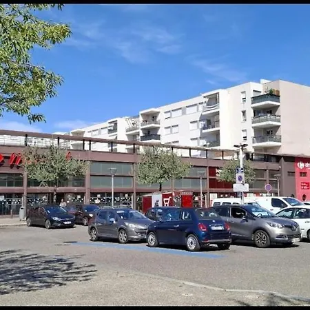 アパート Perle Centre